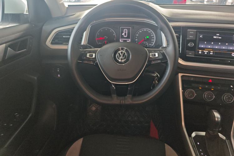 Used Volkswagen T-ROC 2019 280TSI DSG Two-Wheel Drive Advanced Version China VI Standard Steering Wheel