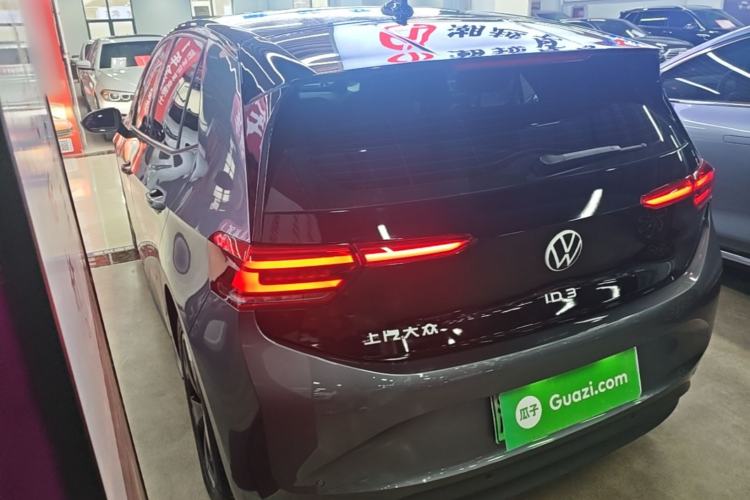 Used Volkswagen ID.3 2025 Revised Version Smart Edition Outstanding Grade Rear Left 45 Deg