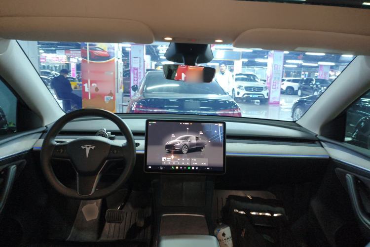 Used Tesla Model Y 2024 Rear-Wheel-Drive Version Center Console