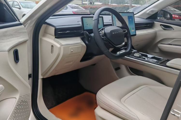 Used Wuling Xingguang 2024 Co-Creation Edition 510 Advanced Model
