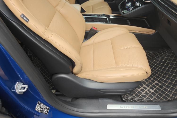 Used Lincoln Corsair 2020 2.0T Four-Wheel Drive Prestige Edition Right Front Seat