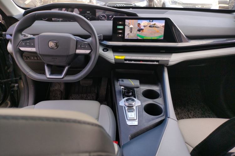 Used Changan UNI-V iDD 2023 ZhiDian iDD 1.5T 113km ZhiKu Model