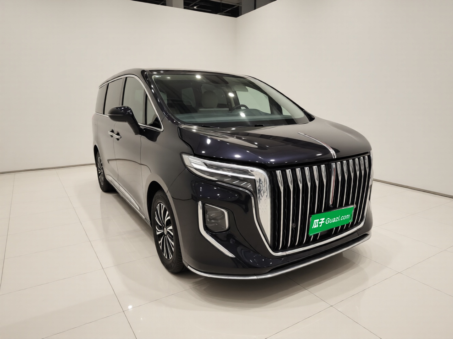 Hongqi HQ9 PHEV 2024 2.0T Four-Wheel Drive Business Edition — снимка 3