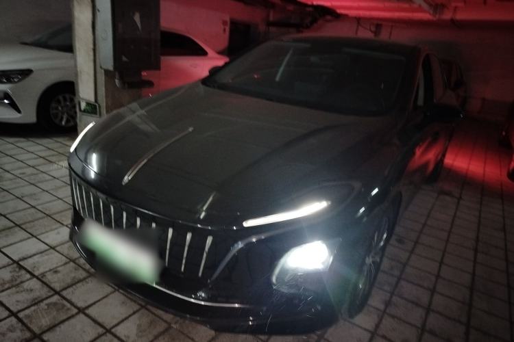 Used Hongqi E-QM5 2022 431 km Charge & Enjoy Edition
