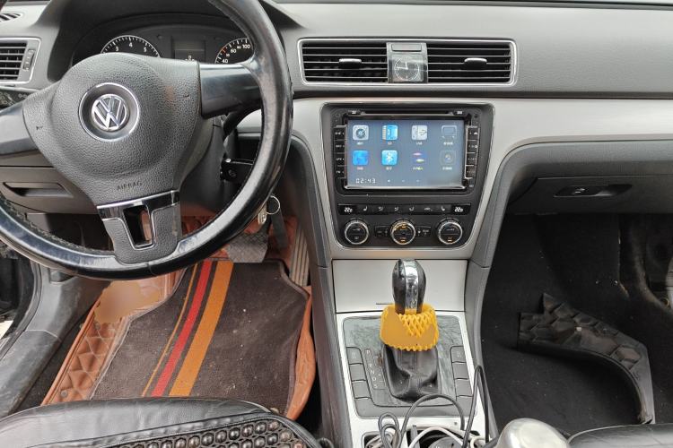 Used Volkswagen Passat 2013 1.8TSI DSG Prestige Edition Center Console