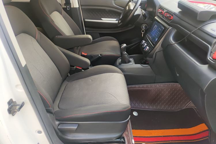 Used Dongfeng Fengon 380 2022 1.5L Standard Edition 7-Seater Passenger Vehicle Right Front Seat