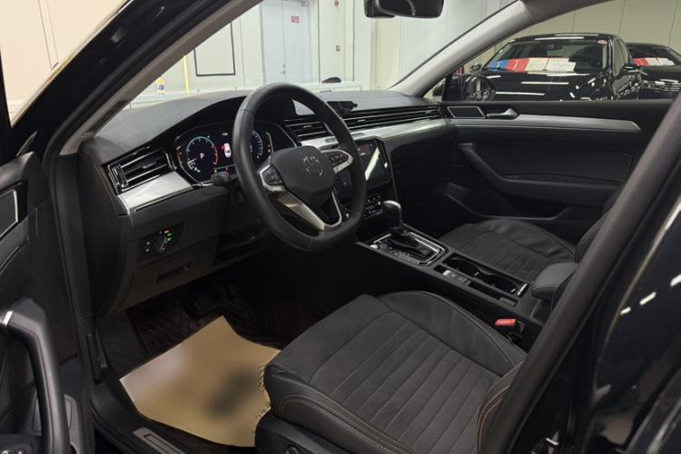 Used Volkswagen Magotan 2021 330TSI DSG 30th Anniversary Edition