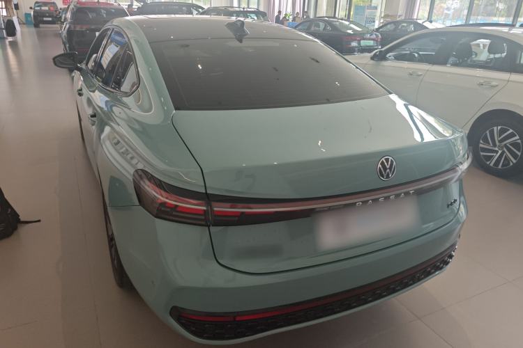 Used Volkswagen Passat 2025 Pro 380TSI Starry Dragon Luxury Edition Rear