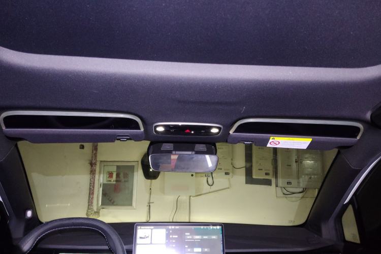 Used Livan 7 2024 450km Executive Version
