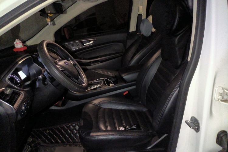 Used Ford Edge 2016 EcoBoost 245 Two-Wheel-Drive Titanium 7-Seater
