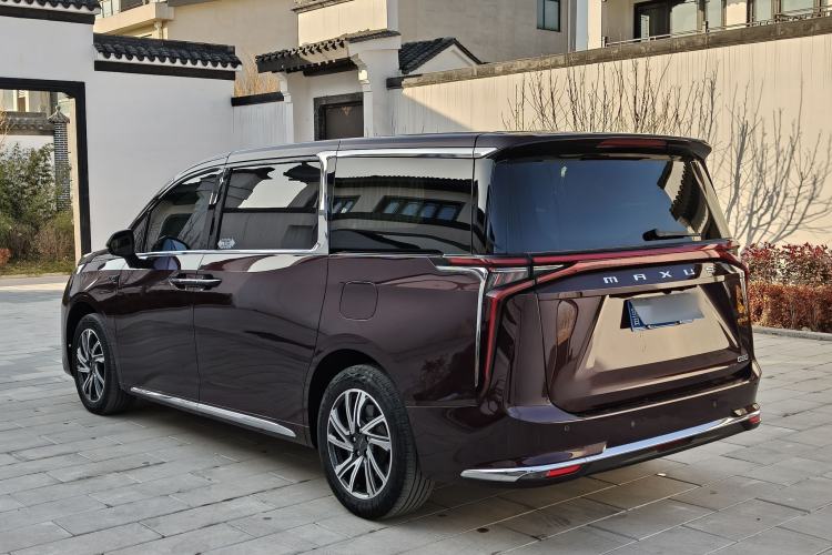 Used SAIC MAXUS G90 2023 2.0T Xingyun 7-Seater Version

