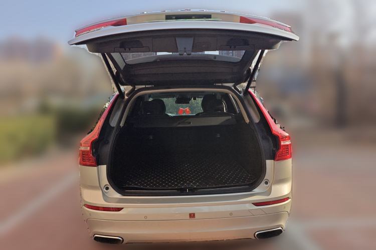 Used Volvo XC60 2019 T5 4x4 Smart Edition China V Standard
