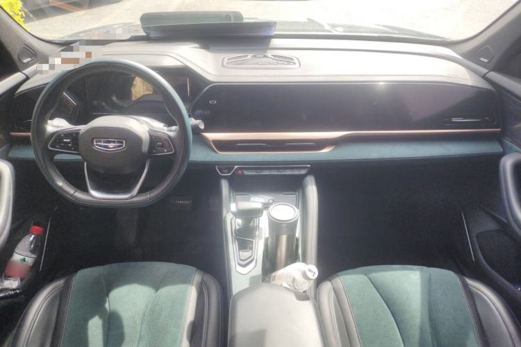 Used Geely Auto Monjaro L 2021 2.0TD DCT EVO Two-Wheel Drive Smart Luxury Version Center Console