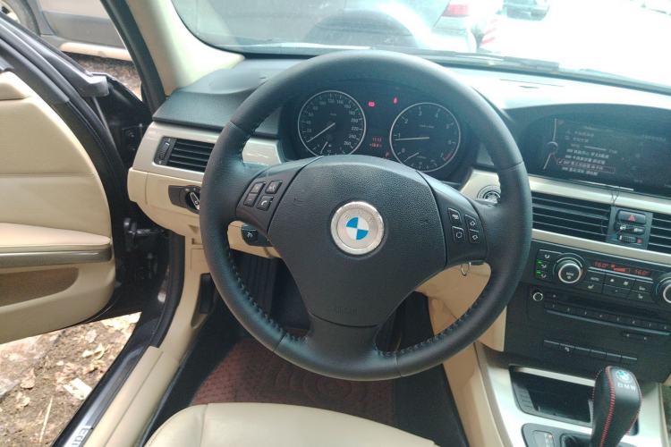 Used BMW 3 Series 2011 320i Luxury Edition