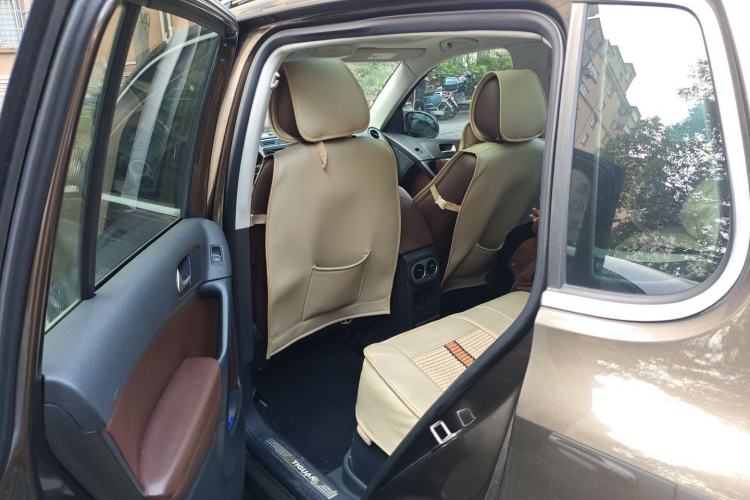 Used Volkswagen Tiguan 2015 2.0 TSI Automatic All-Wheel Drive Luxury Edition Left Rear Seat