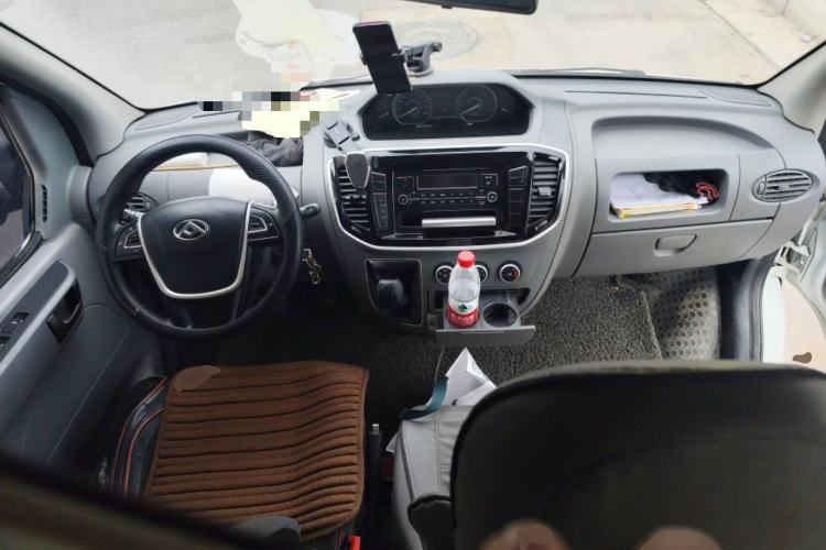 Used SAIC MAXUS Xintu V80 2019 2.5T Classic Model 6-Speed Manual Aotong Long Wheelbase Mid-Height 7-Seater
