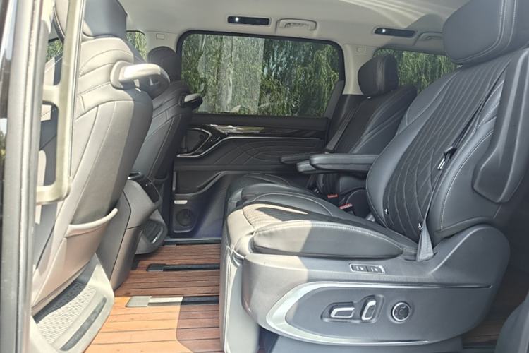 Used SAIC MAXUS G90 2022 2.0T Galaxy Seven-Seater Version