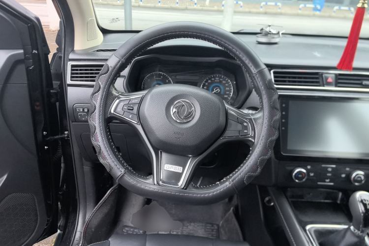 Used Dongfeng Fengon 580 2016 1.5T Manual Luxury Edition