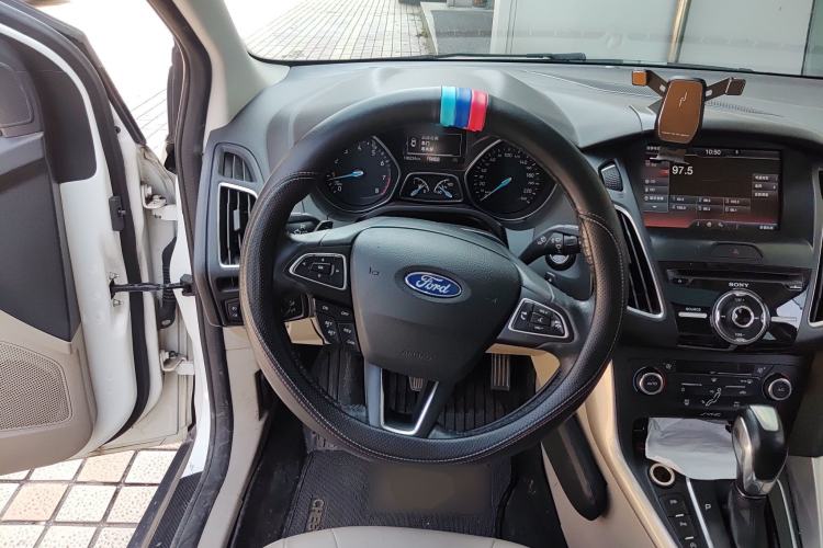 Used Ford Focus 2015 Sedan EcoBoost 180 Automatic Flagship Model
