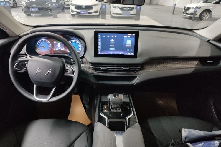 Used Hongqi E-QM5 2023 Revised Version Basic Travel Edition Center Console