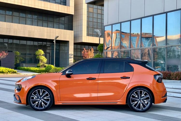 Used Lynk & Co 02 Hatchback 2021 2.0TD Halo Exterior 6