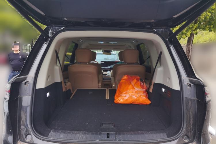 Used Chery T11 2026 Model 220 Rear-Drive Dual IMAX Theater Edition
