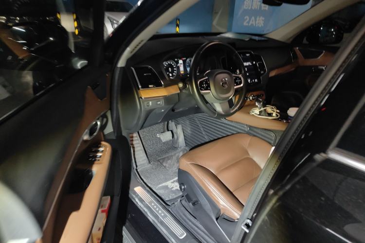 Used Volvo XC90 2020 T6 Zhiyi Luxury 7-Seater
