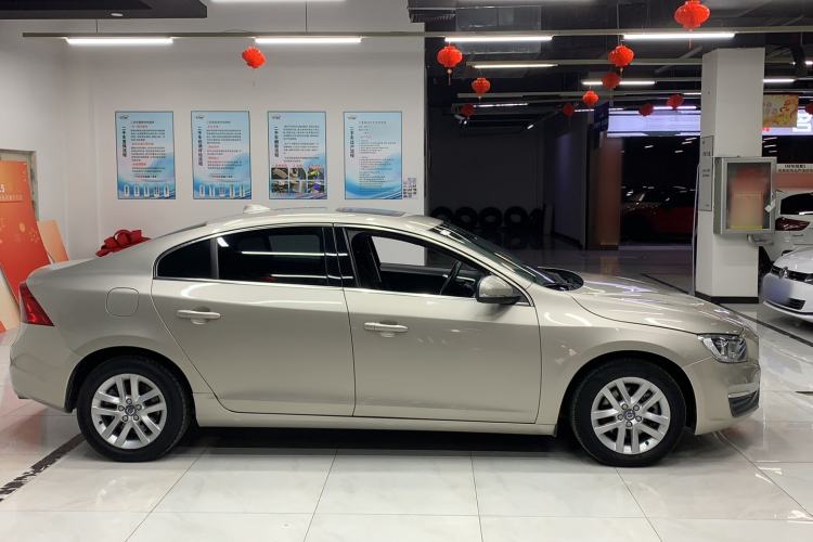 Used Volvo S60 2018 S60L T3 Smart Drive Edition Exterior 2