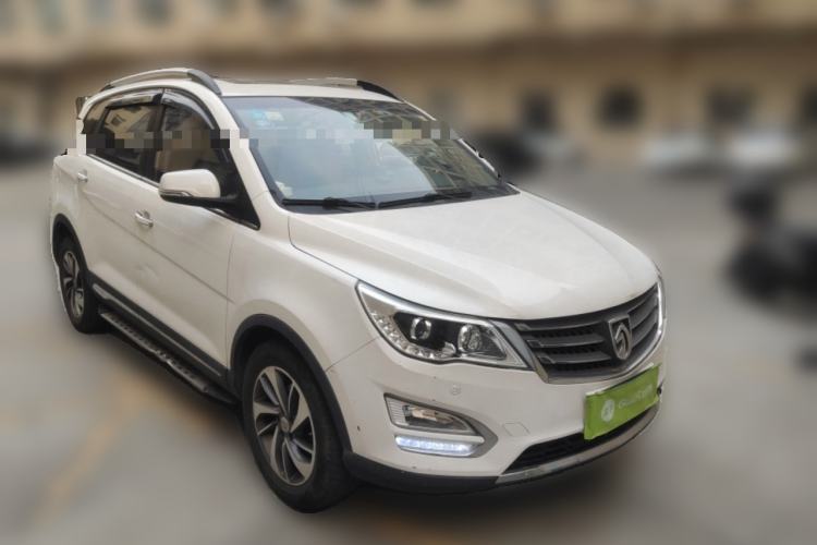 Used Baojun 560 2015 1.8L manual luxury version