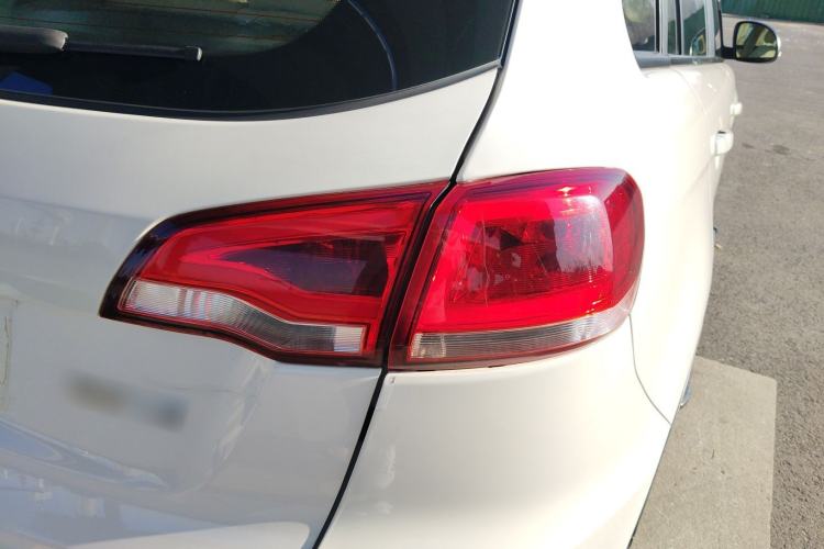 Used Zotye Domy X5 2017 Value Edition 1.6L Manual Fashion Model
