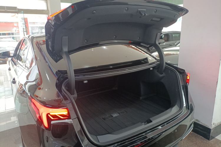 Used Buick LaCrosse 2024 28T Luxury Edition Trunk