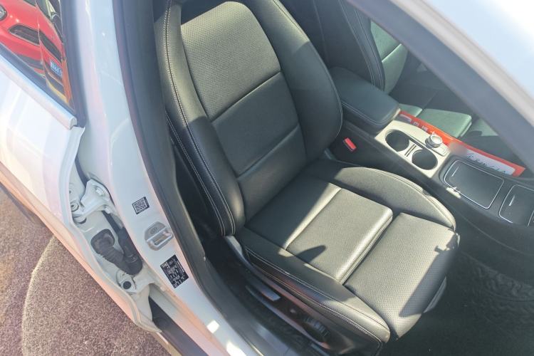 Used Mercedes-Benz GLA 2017 GLA 200 Sport Edition Right Front Seat