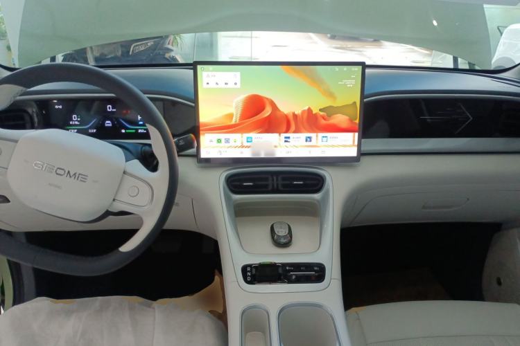 Used Geely Galaxy Geome 2025 310km Youth Edition Center Console