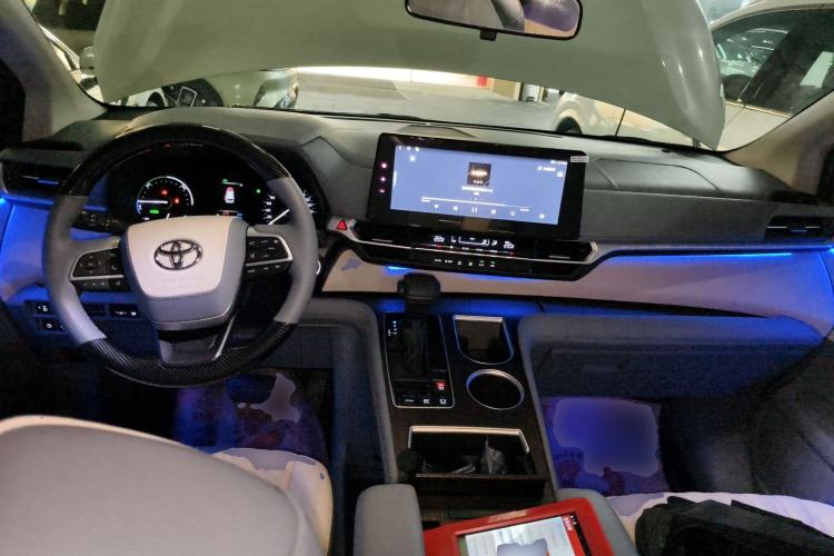 Used Toyota Granvia 2023 2.5L Hybrid Comfort Edition