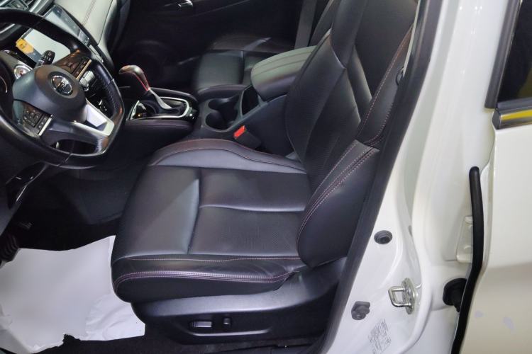 Used Nissan Qashqai 2022 2.0L CVT XV Premier Luxury Edition Left Front Seat