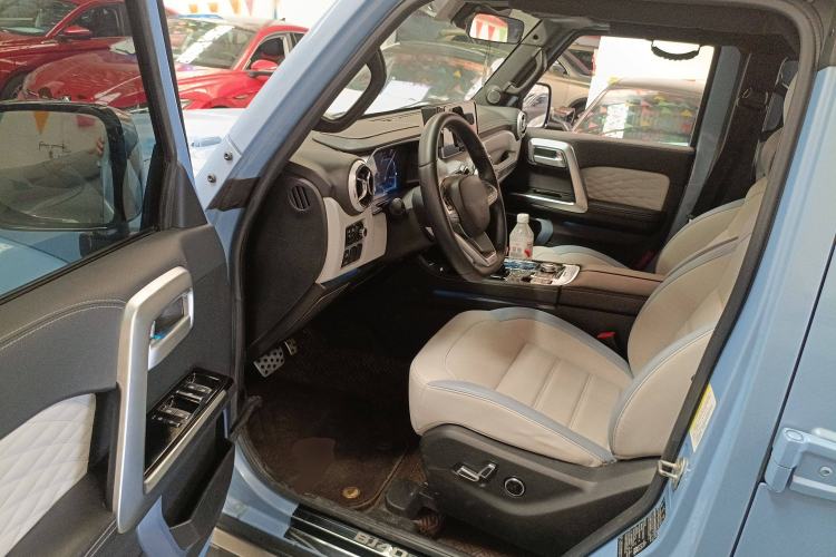 Used BAIC Off-Road BJ40 2023 2.0T Automatic Four-Wheel Drive Urban Hunter Edition Chivalrous Type