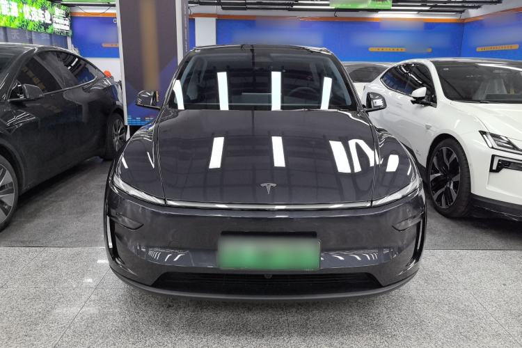 Used Tesla Model Y 2025 Rear-Wheel-Drive Version
