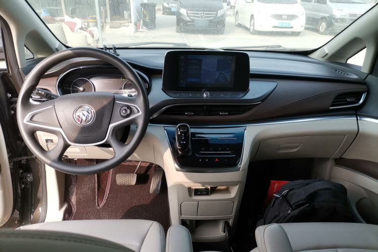 Used Buick GL8 2022 Land Cruiser Executive Class 652T Comfort Model
