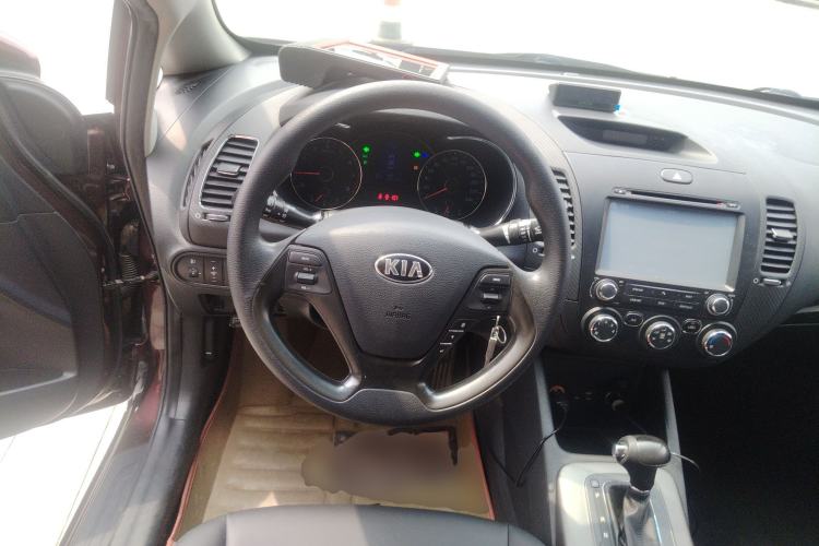 Used Kia K3 2015 1.6L Automatic GL Steering Wheel