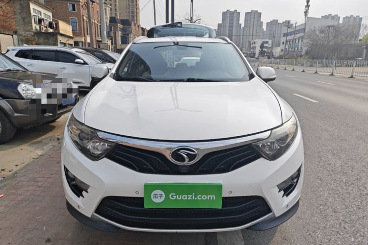 Used Soueast DX7 2017 1.5T Automatic White Rider Trim
