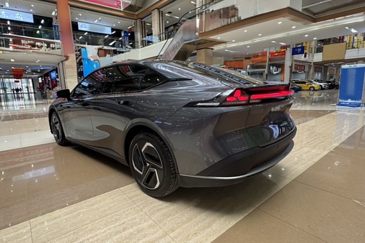 Used Deepal L07 2025 530 Ultra Qiankun Intelligent Driving ADS SE Pure Electric Version
