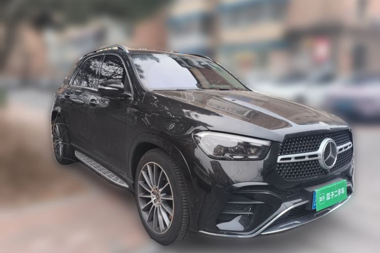 Used Mercedes-Benz GLE 2024 GLE 450 4MATIC Luxury Model Front Right 45 Deg