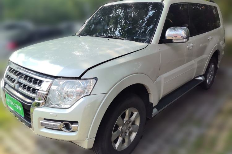 Used Mitsubishi Pajero 2018 3.0L Automatic Standard Edition Guazi used car, China used car export, Used car for sale, Used  cars, Cheapest cars for sale