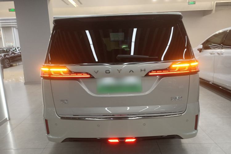 Used VOYAH Dream 2024 PHEV Extended-Range Premium Edition
