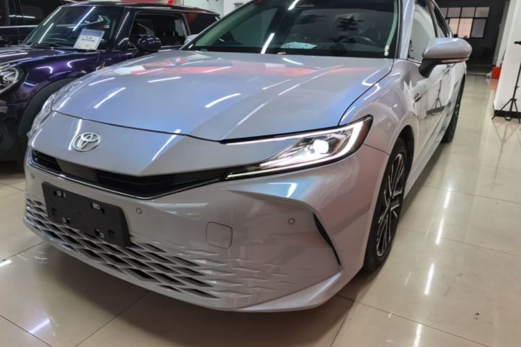 Used Toyota Camry 2024 Dual-Motor 2.0 HG Premium Edition