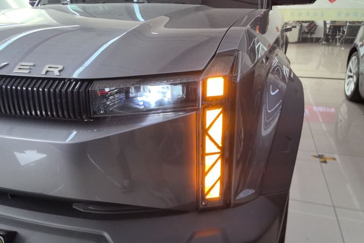 Used iCAR 03 2024 401km Two-Wheel Drive Standard Edition Left Front Headlight