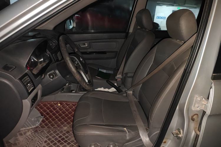 Used BAIC Weiwang M20 2013 1.5L Prestige Version BJ415B Left Front Seat