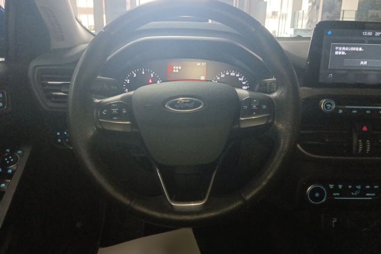 Used Ford Focus 2020 Hatchback EcoBoost 180 Automatic Trend Edition Steering Wheel