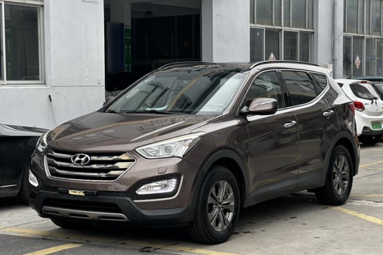 Used Hyundai Santa Fe 2013 2.4L Automatic Two-Wheel Drive Smart Version