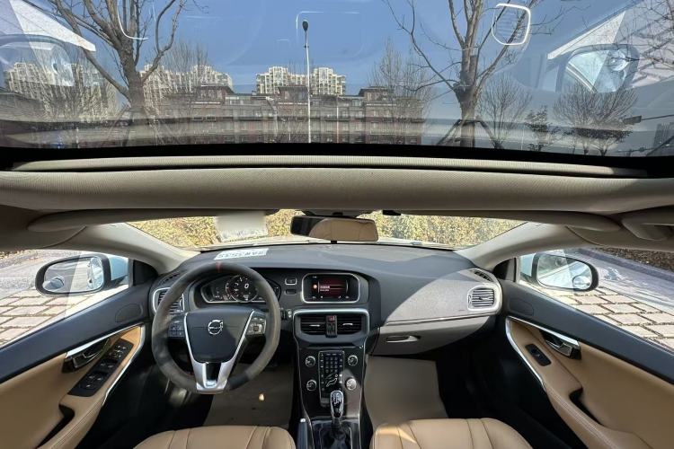 Used Volvo V40 2019 T3 Zhiyi Edition